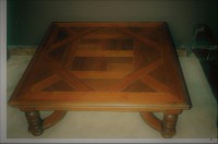 /album/galerie-de-photos-%3a-08-table-%c3%a0-jeux-console-desserte-gueridons-table-basse-geridon-chevet-/table-carree-merisier-001-2-jpg/